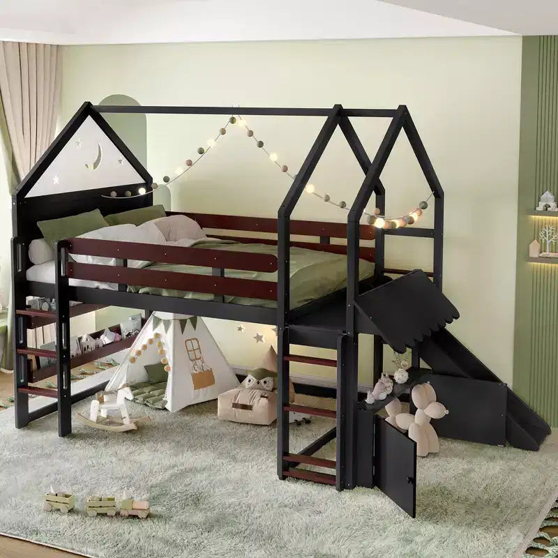 Letto a soppalco matrimoniale per bambini con scivolo e libreria, Struttura letto a soppalco a forma di casetta in legno massello con scaletta convertibile per bambini, Casetta dei giochi