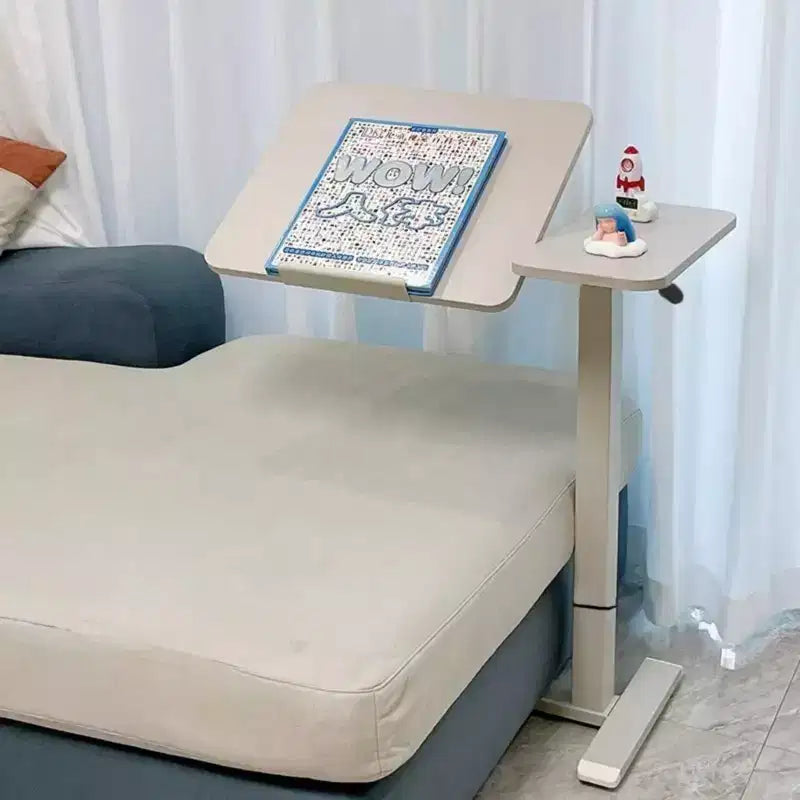 NAYSAYE Tavolino Comodino per Letto da Lavoro Scrivania su Ruote Supporto Laptop Regolabile in Altezza per Letto Divano, Bianco, 31,5*15,7*40