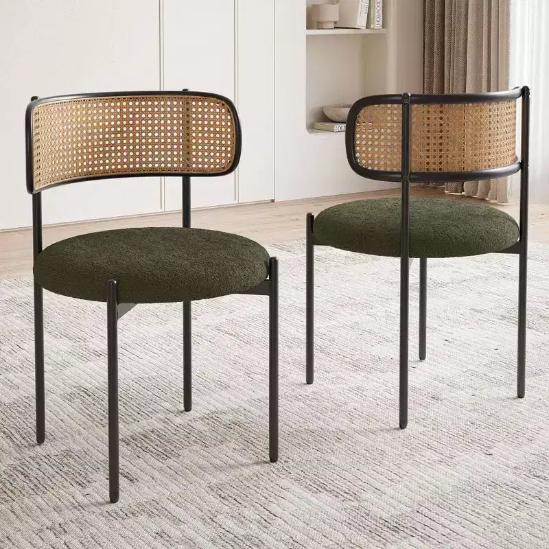 Set di 2 moderne sedie da pranzo imbottite con gambe in metallo e schienale in rattan per cucina, verdi